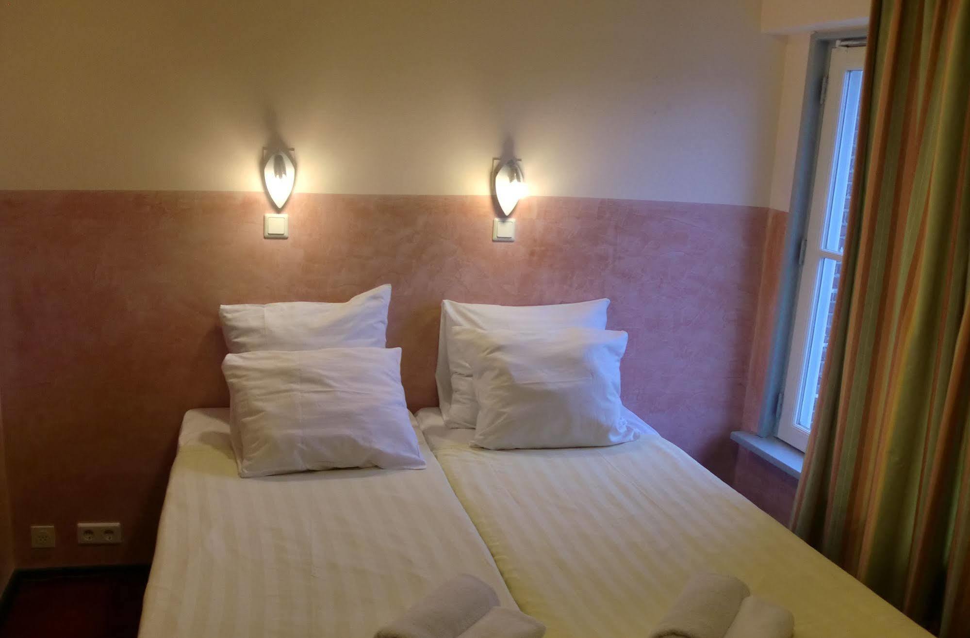 Budget Hotel Neutraal Amszterdam Kültér fotó